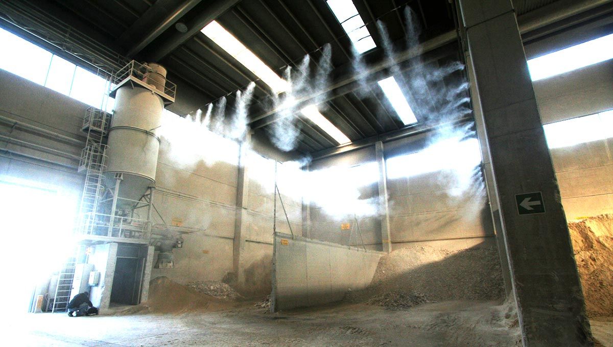 Система подавления пыли искусственным туманом на предприятии